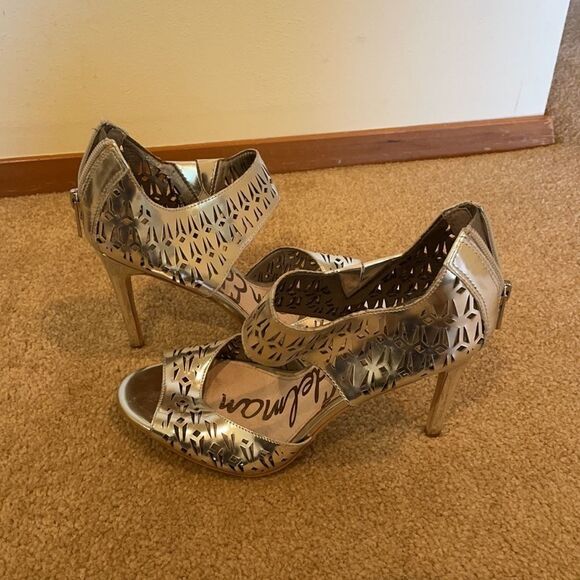 Sam Edelman silver cutout heels. - Picture 7 of 11